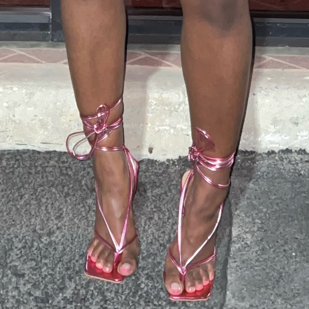 Pink heels - Picture 2 of 5